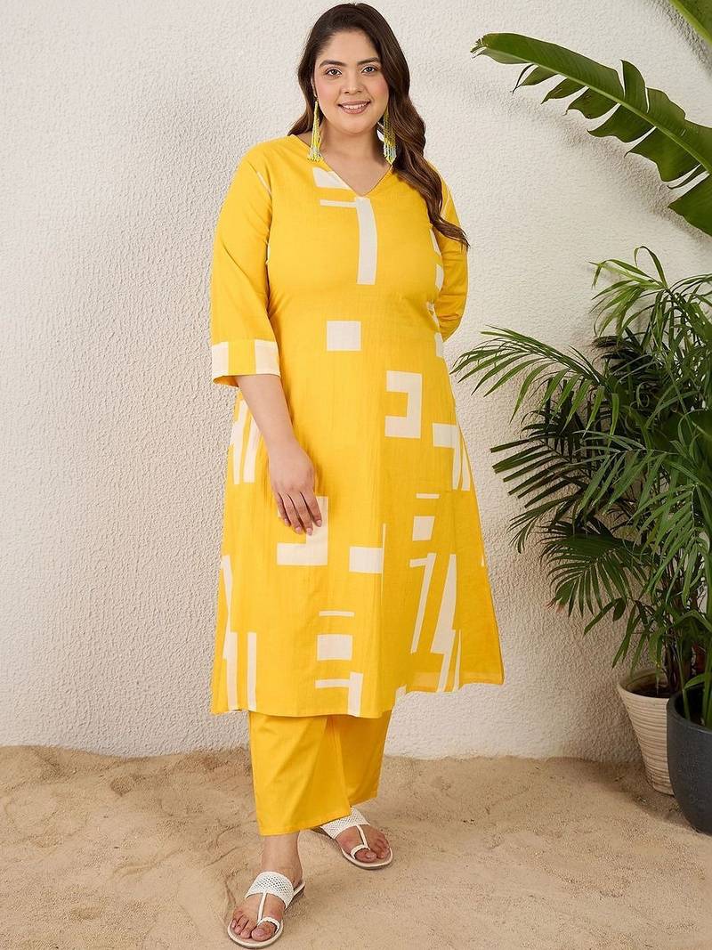 Plus Size Yellow Printed A-Line Kurta Trousers Set
