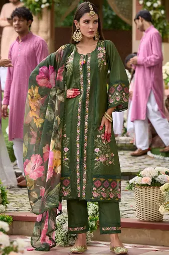 Women Floral Embroidered Panelled Thread Work Kurta with Trousers & With Dupatta