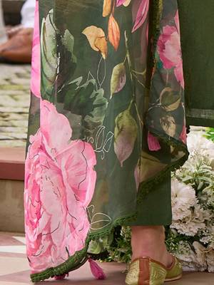 Women Floral Embroidered Panelled Thread Work Kurta with Trousers & With Dupatta 7