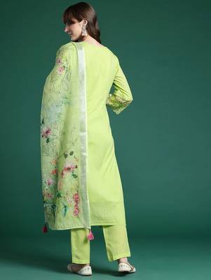 Floral Embroidered Thread Work Linen Kurta with Trousers & Dupatta 6