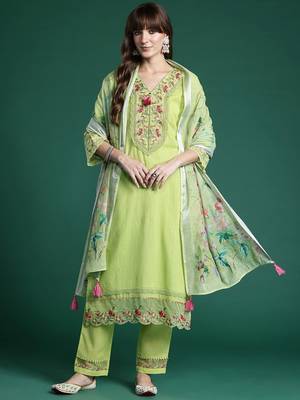 Floral Embroidered Thread Work Linen Kurta with Trousers & Dupatta 7