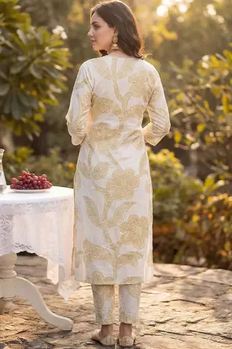 Women Floral Printed Regular Pure Cotton Kurta with Trousers