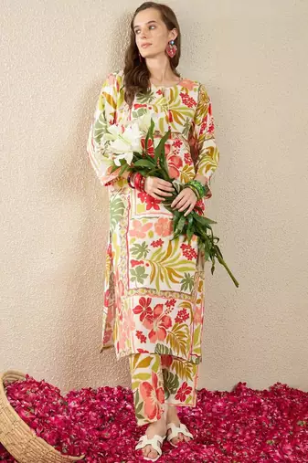 Floral Printed Round Neck Kurta With Trouser