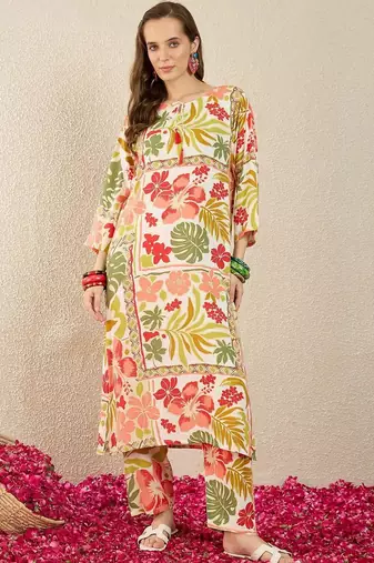 Floral Printed Round Neck Kurta With Trouser