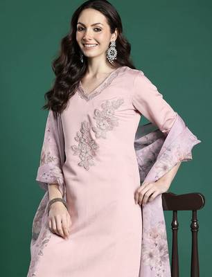 Floral Embroidered Kurta with Trousers & Dupatta 1