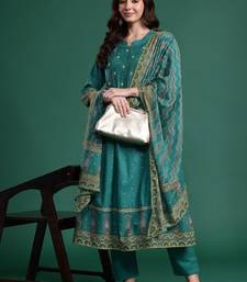 Ethnic Motifs Embroidered Pure Cotton Kurta with Trousers & With Dupatta