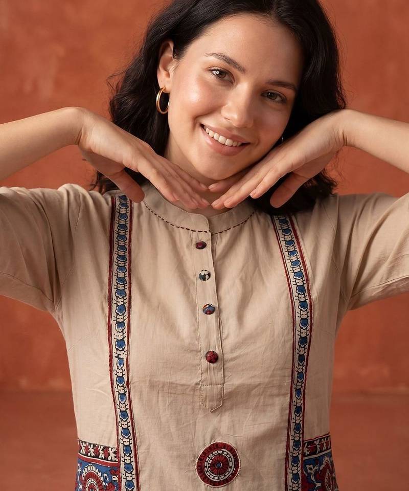 Women Ethnic Motifs Embroidered Regular Thread Work Pure Cotton Kurta with Trousers