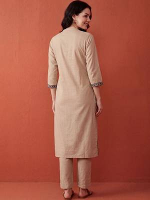 Women Ethnic Motifs Embroidered Regular Thread Work Pure Cotton Kurta with Trousers 4