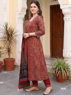 Women Ethnic Motifs Printed Regular Mirror Work Pure Cotton Kurta with Trousers & With Dupatta 4