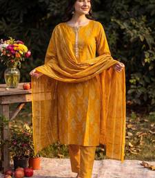 Women Ethnic Motifs Printed Regular Linen Kurta with Trousers & With Dupatta