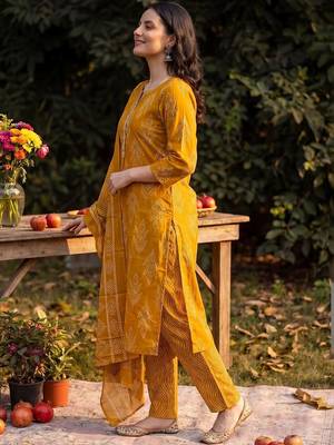 Women Ethnic Motifs Printed Regular Linen Kurta with Trousers & With Dupatta 3