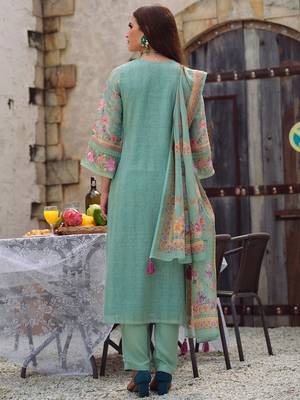 Floral Embroidered Beads and Stones Straight Kurta With Trousers & Dupatta 5
