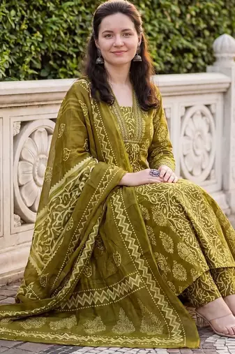 Women Ethnic Motifs Printed Regular Pure Cotton Kurta with Trousers & With Dupatta