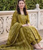 Women Ethnic Motifs Printed Regular Pure Cotton Kurta with Trousers & With Dupatta