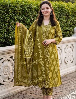 Women Ethnic Motifs Printed Regular Pure Cotton Kurta with Trousers & With Dupatta 4
