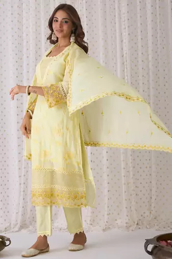 Floral Embroidered V-Neck Thread Work Pure Cotton Kurta with Trousers & Dupatta