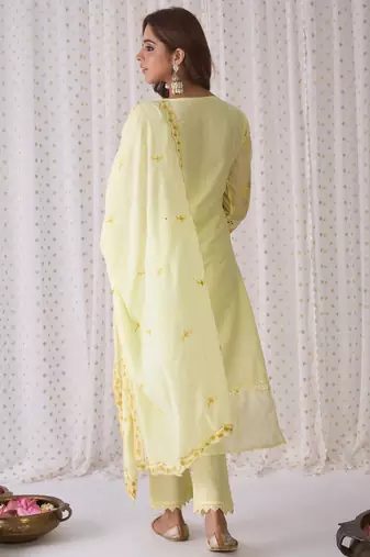 Floral Embroidered V-Neck Thread Work Pure Cotton Kurta with Trousers & Dupatta