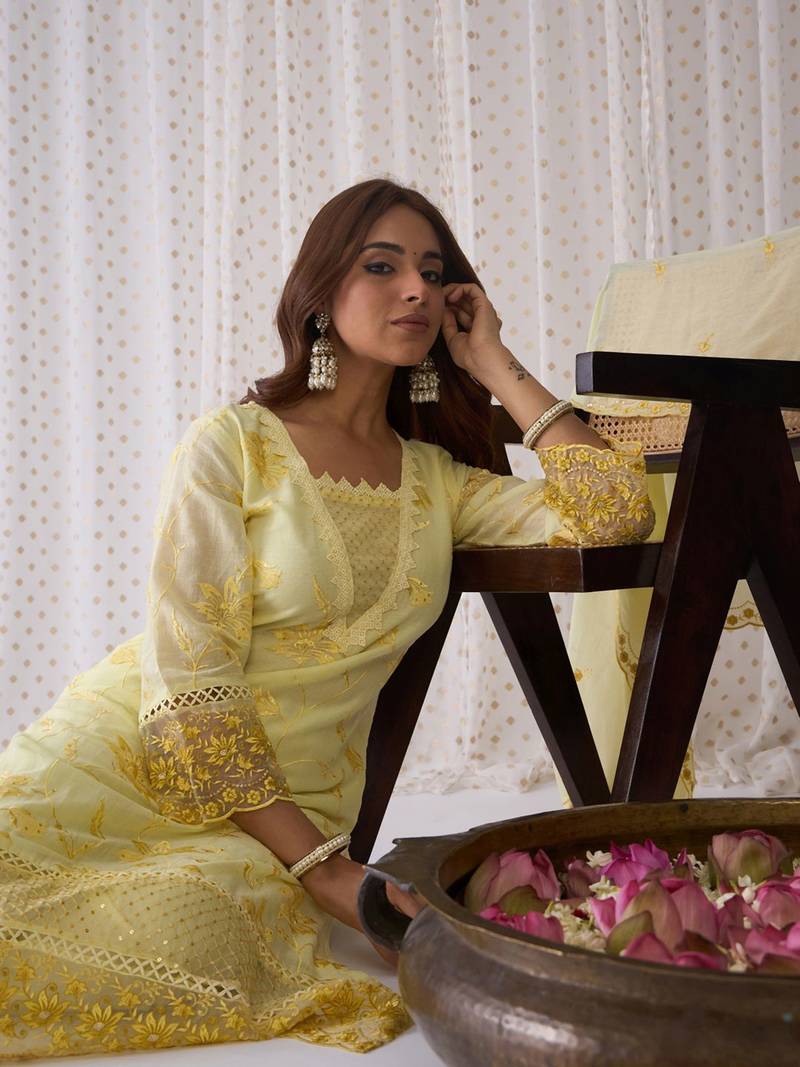 Floral Embroidered V-Neck Thread Work Pure Cotton Kurta with Trousers & Dupatta