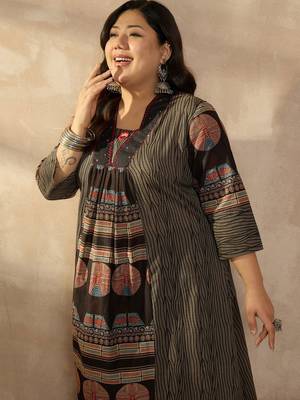 Plus Size Multi Printed A-Line Kurta Trousers Set 6