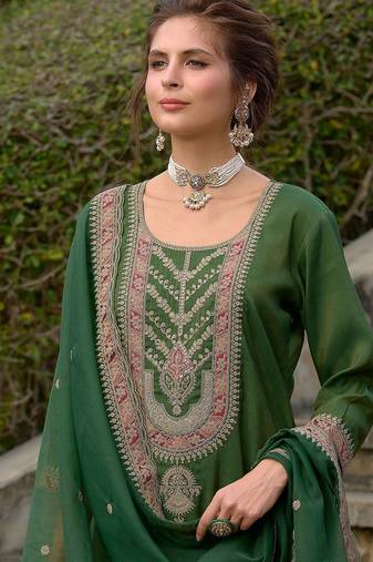 Ethnic Motifs Yoke Design Straight Kurta with Trousers & Dupatta