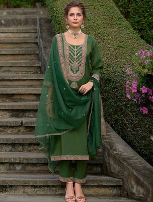 Ethnic Motifs Yoke Design Straight Kurta with Trousers & Dupatta 2