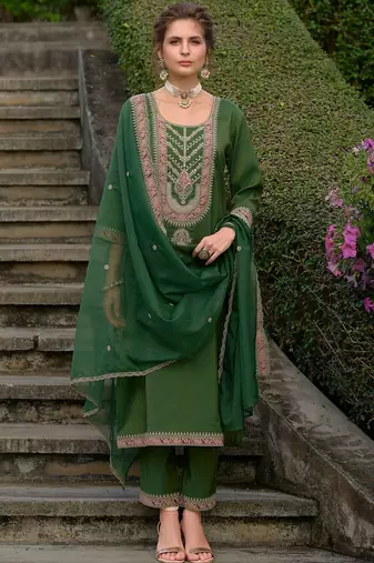 Ethnic Motifs Yoke Design Straight Kurta with Trousers & Dupatta
