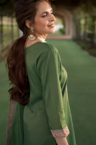 Ethnic Motifs Yoke Design Straight Kurta with Trousers & Dupatta