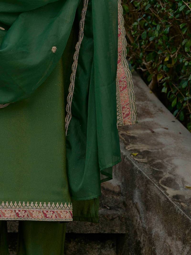 Ethnic Motifs Yoke Design Straight Kurta with Trousers & Dupatta
