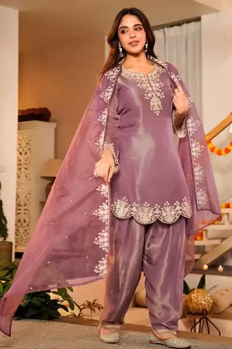 Onion pink frendy silk embroidery kurta patiala set with organza dupatta