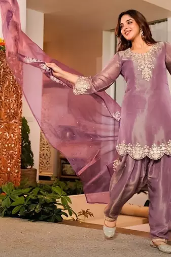 Onion pink frendy silk embroidery kurta patiala set with organza dupatta