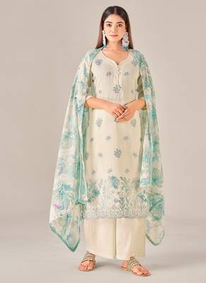 Green cotton printed hand embroidery kurta set with dupatta 1