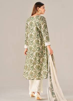 Green cotton printed hand embroidery kurta set with dupatta 4