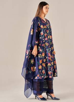 Navy blue linen printed hand embroidery kurta set with dupatta 3