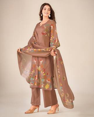 Rust cotton printed hand embroidery kurta set with dupatta 3
