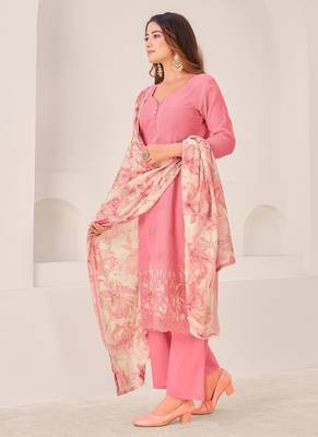 Pink cotton silk printed hand embroidery kurta set with dupatta 3