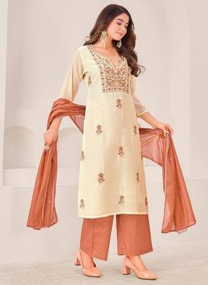 Cream cotton silk printed hand embroidery kurta set with dupatta 2
