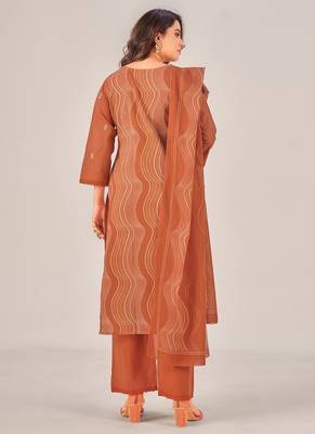 Brown cotton printed hand embroidery kurta set with dupatta 4