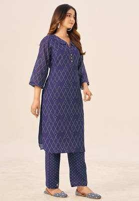 Cream cotton printed hand embroidery kurta set for women 2