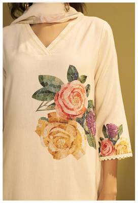 Cream linen printed hand embroidery kurta set with dupatta 4