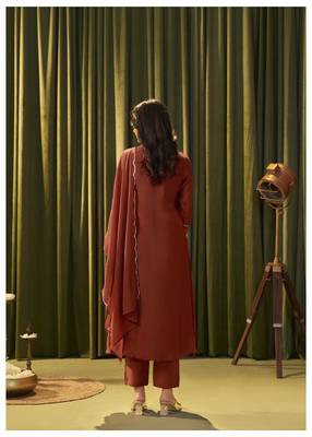 Red chanderi silk printed hand embroidery kurta set with dupatta 4