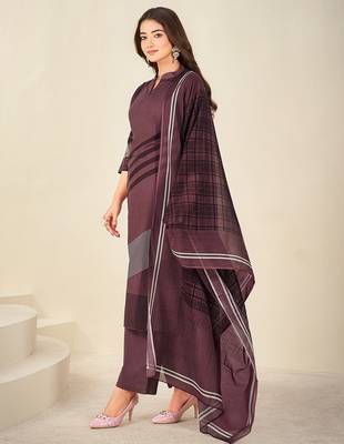 Purple cotton printed hand embroidery kurta set with dupatta 2