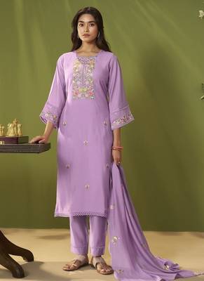 Lavender chanderi printed hand embroidery kurta set with dupatta 1