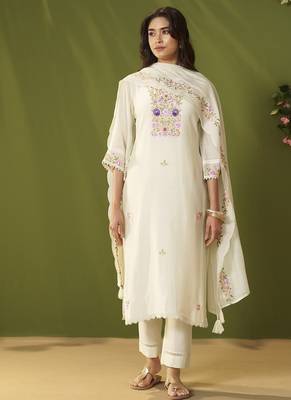Cream chanderi printed hand embroidery kurta set with dupatta 1