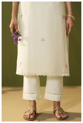 Cream chanderi printed hand embroidery kurta set with dupatta 5