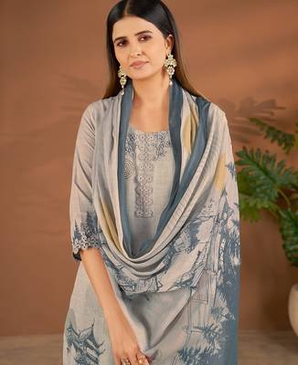 Grey cotton printed hand embroidery kurta set with dupatta 5