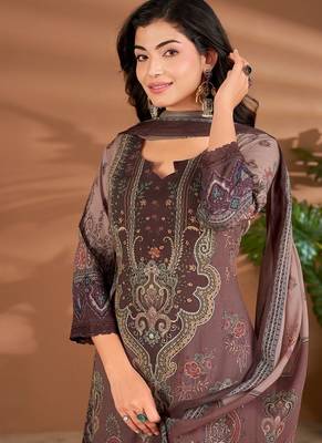 Brown chanderi printed hand embroidery kurta set with dupatta 5