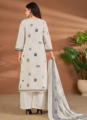 White chanderi printed hand embroidery kurta set with dupatta 4