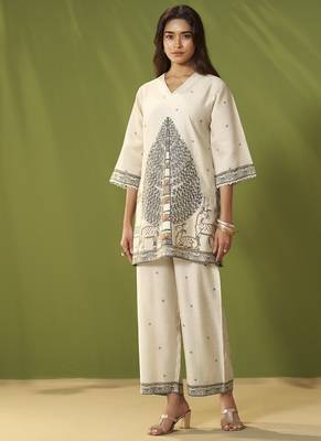 White cotton printed hand embroidery kurta set for women 2