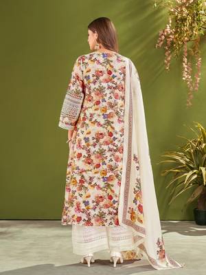 White silk blend printed hand embroidery kurta set with dupatta 4