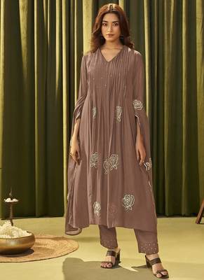 Brown chanderi printed hand embroidery kurta set with dupatta 1